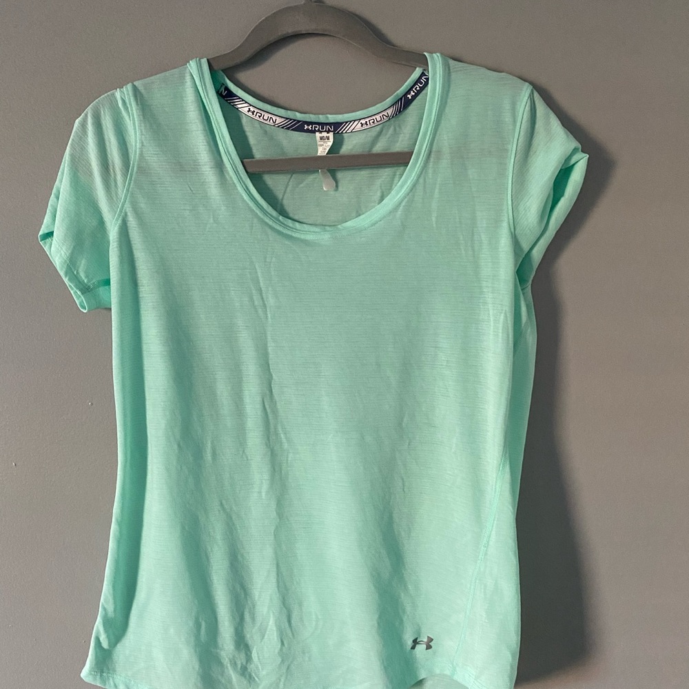 Underarmour top